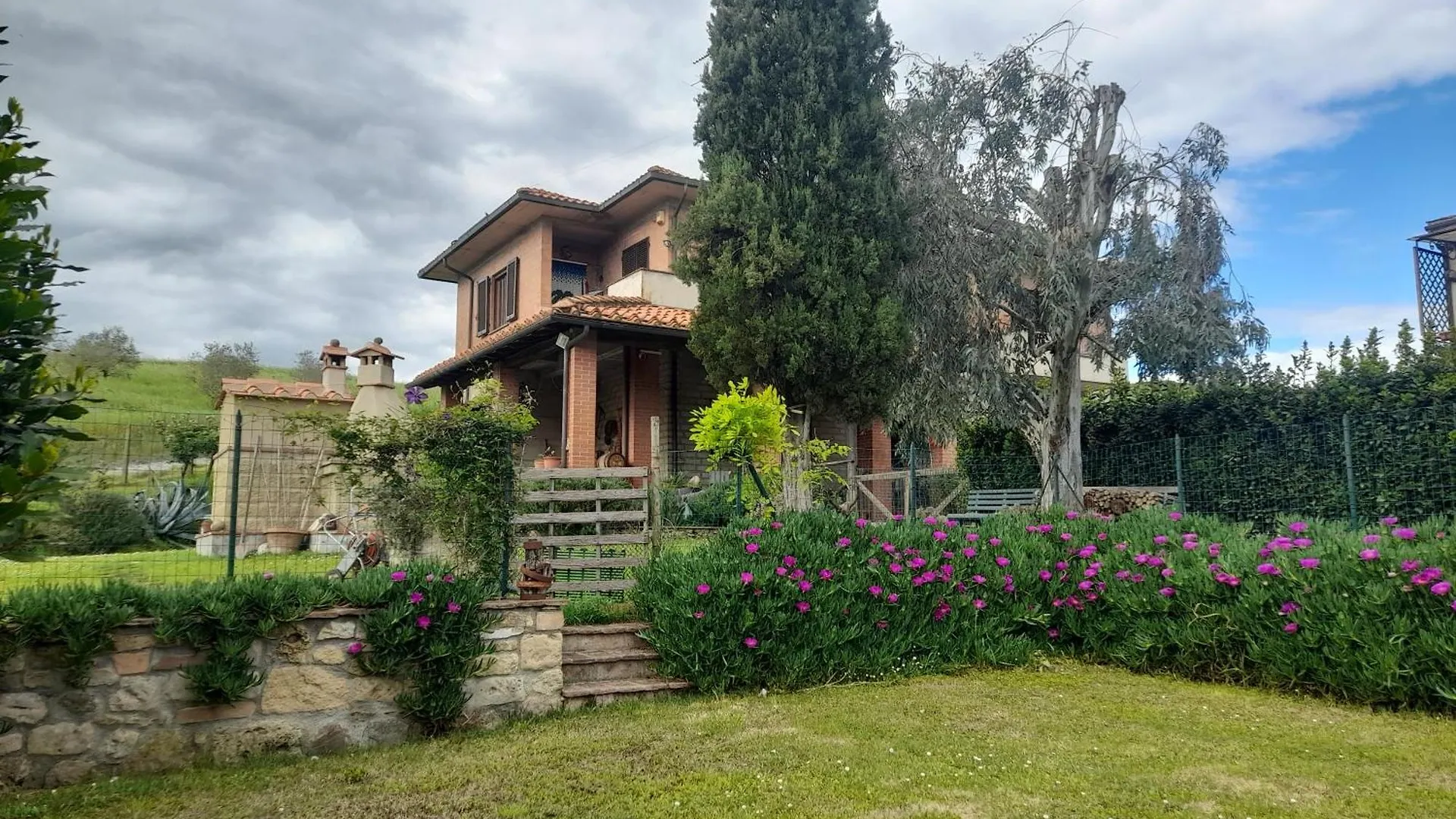 Agriturismo Santa Adriana Volterra Italy